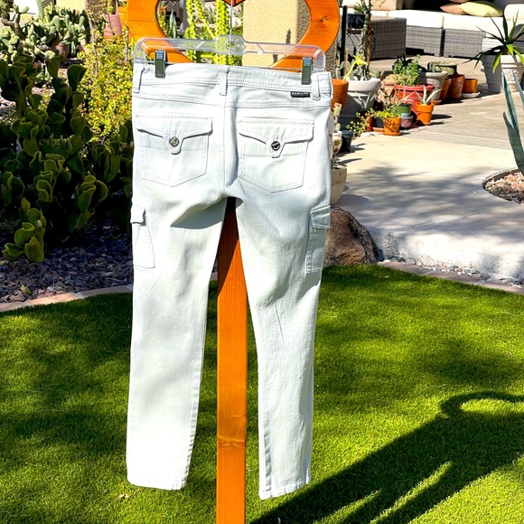 DOMAINE JEANS - Picture 2 of 3